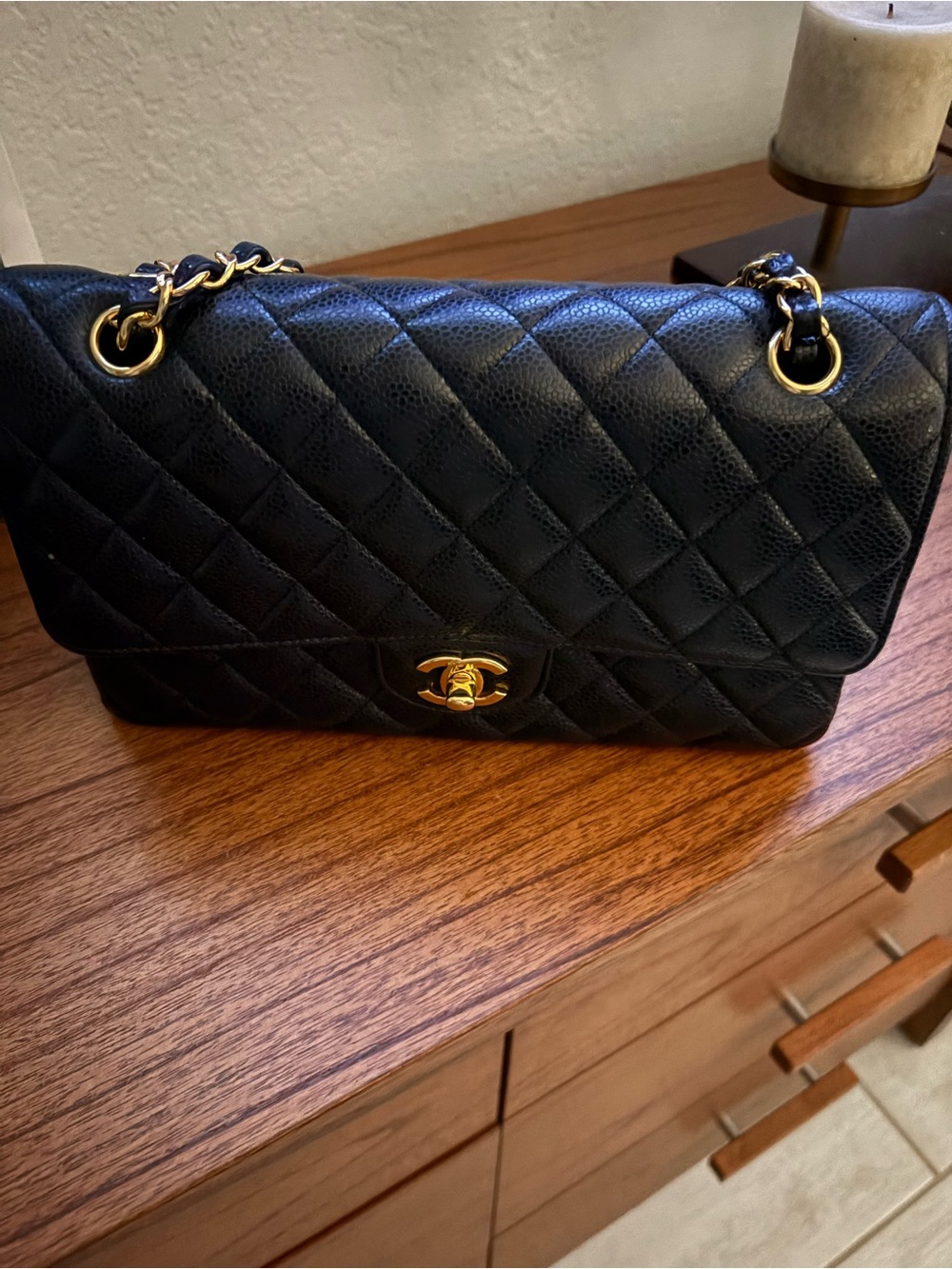 CHANEL Black Quilted Leather Shoulder Bag with Gold Chain - Picture 2 of 5